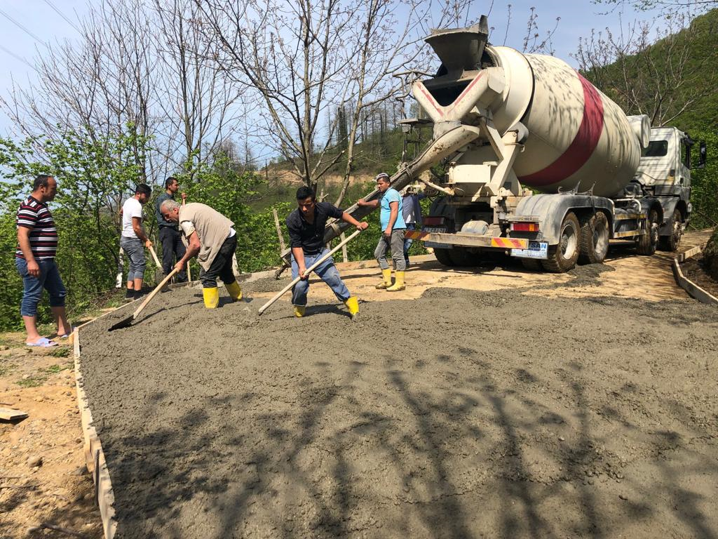 Keri� Mahallesi Zerdafli K�me Evleri  Beton Yol �al��mas�