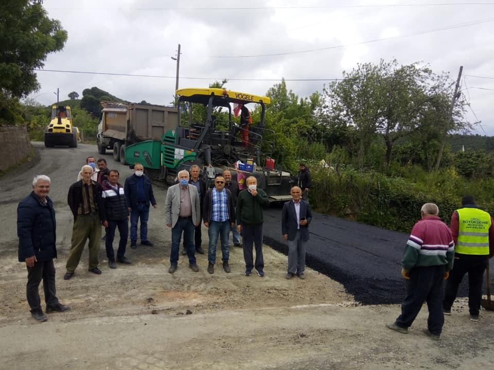 A�ag� Karl�tepe - Dumantepe-D�zme�e Mahallemiz ba�lant� yolu s�cak asfalt