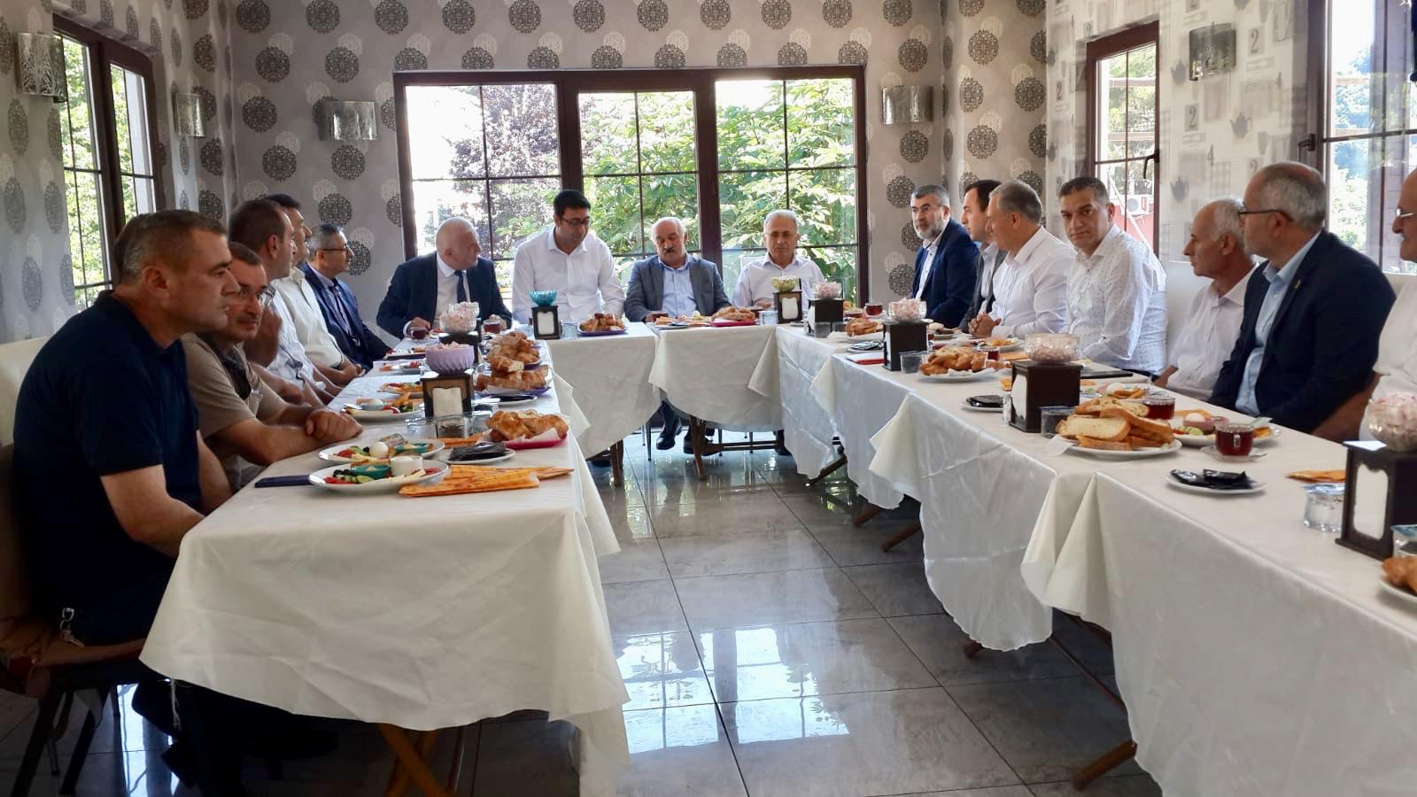 �L�EM�Z�N SORUNLARI KONU�ULDU.